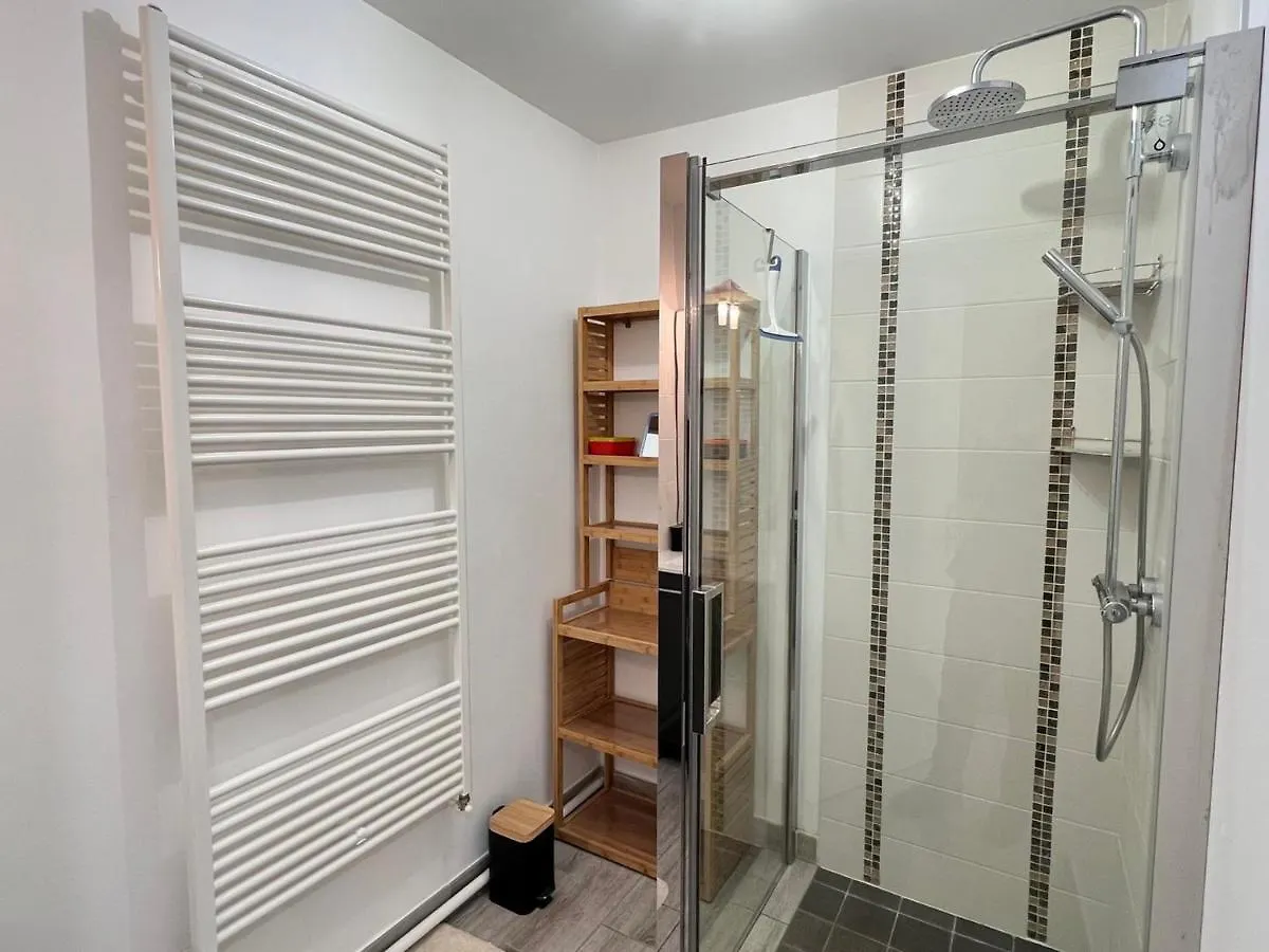 Charmant T2 Lumineux Et Moderne, Bien Situe, Avec Balcon Et Parking A Aix-Les-Bains - Fr-1-555-85 Apartament