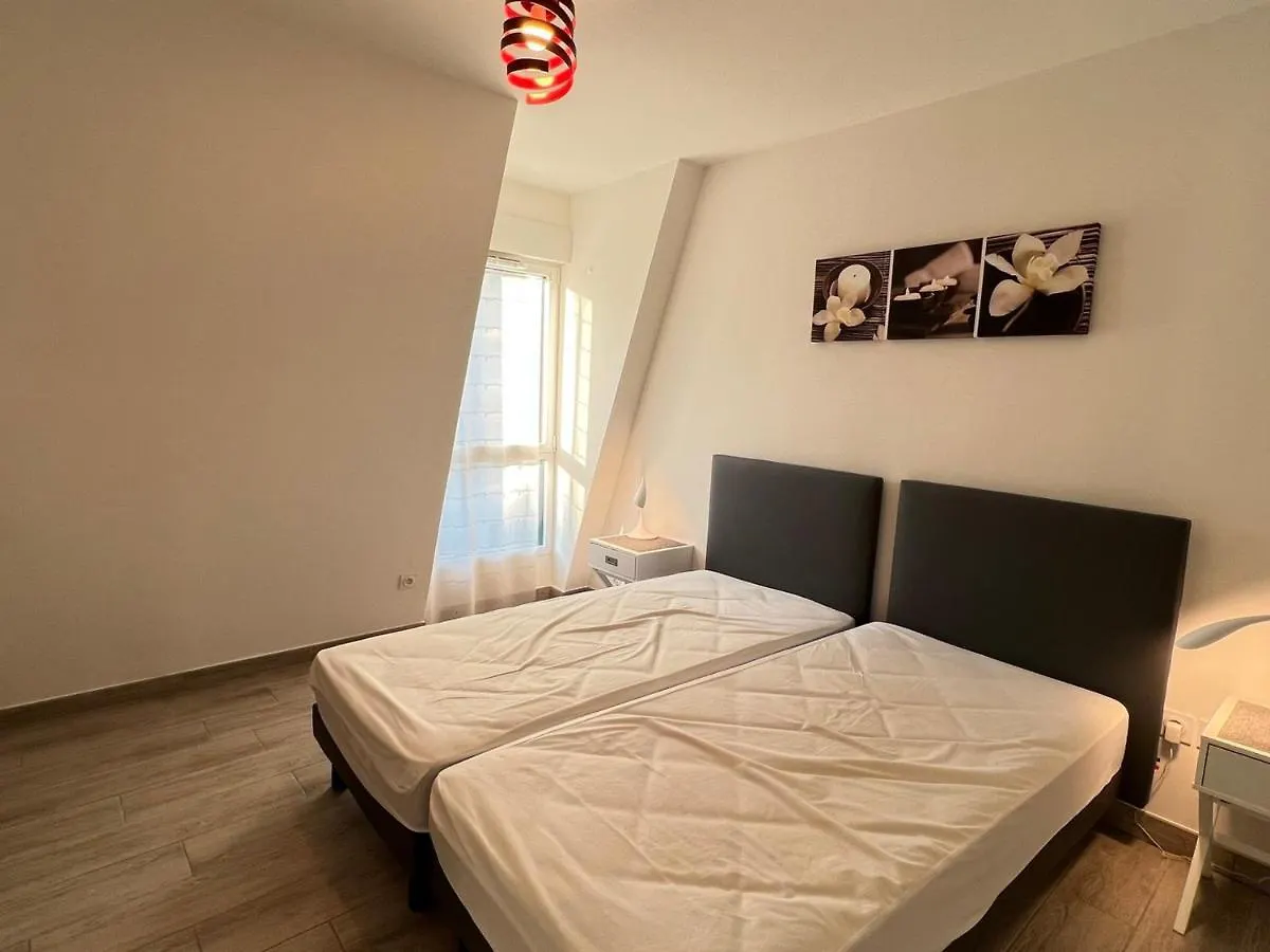 Apartment Charmant T2 Lumineux Et Moderne, Bien Situe, Avec Balcon Et Parking A Aix-Les-Bains - Fr-1-555-85