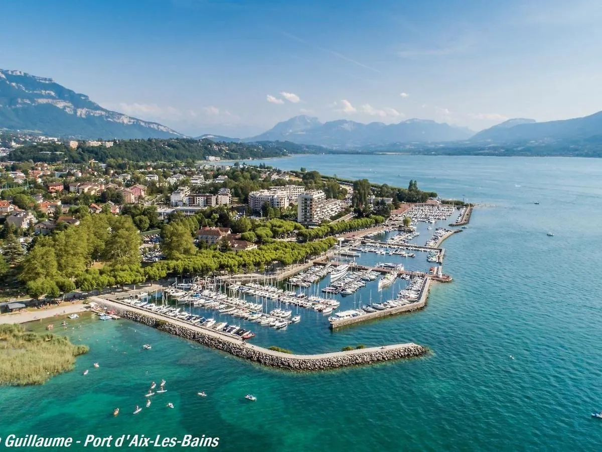Charmant T2 Lumineux Et Moderne, Bien Situe, Avec Balcon Et Parking A Aix-Les-Bains - Fr-1-555-85 Apartment