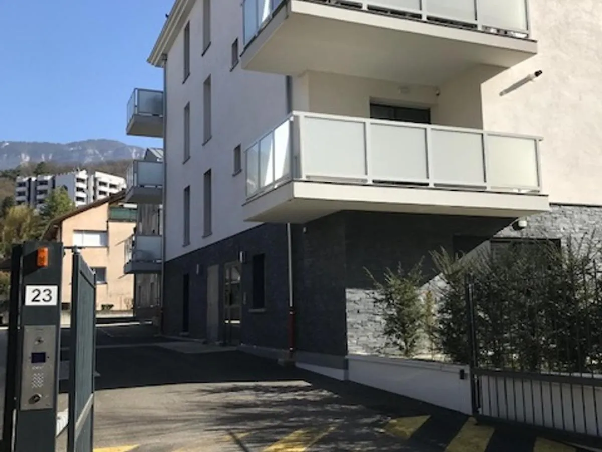 Charmant T2 Lumineux Et Moderne, Bien Situe, Avec Balcon Et Parking A Aix-Les-Bains - Fr-1-555-85 France